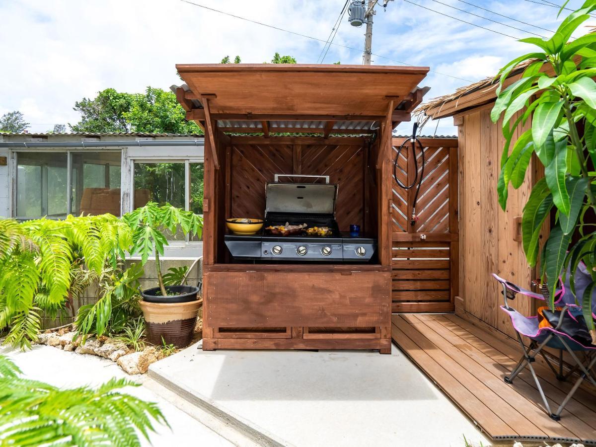 Island Breeze - Round House With Bbq - Wooden Hot Tub - Beach 온나 외부 사진
