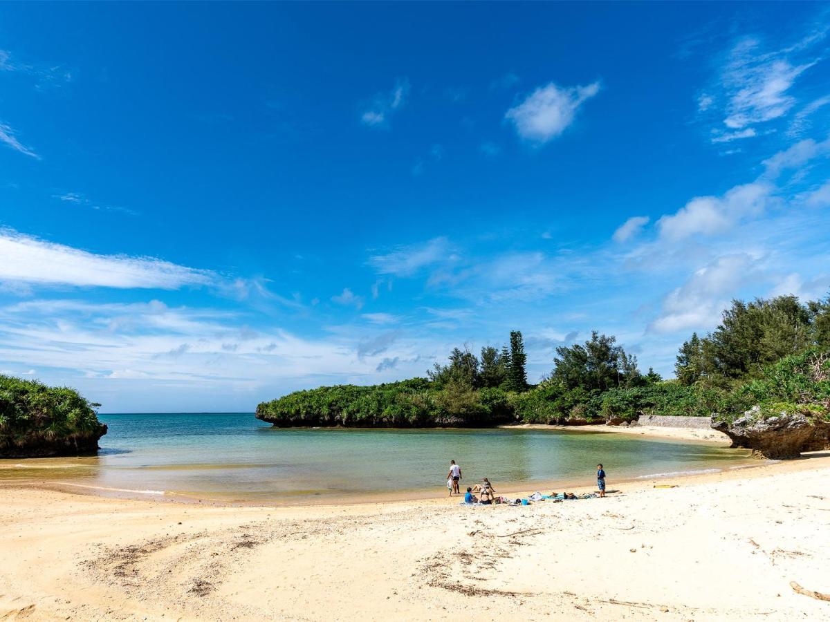 Island Breeze - Round House With Bbq - Wooden Hot Tub - Beach 온나 외부 사진